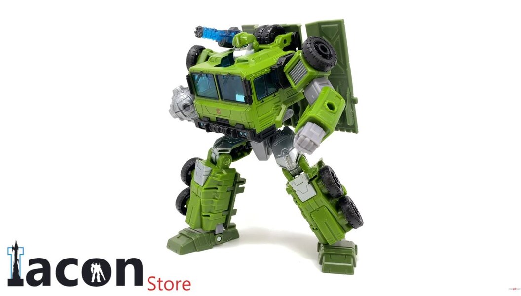 Transformers Legacy Bulkhead In Hand Image  (15 of 56)